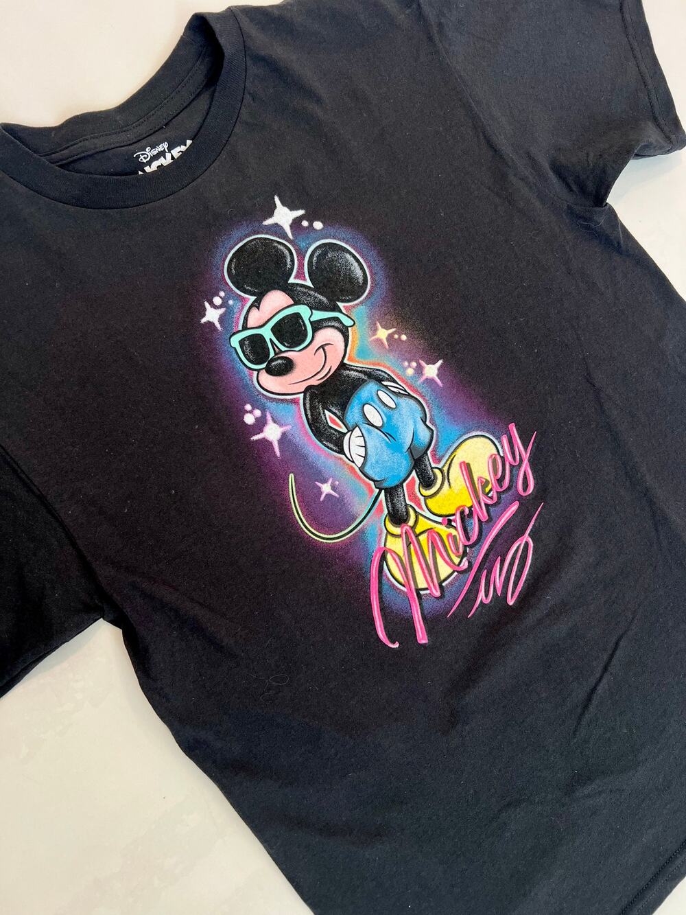 Disney Mickey Mouse Retro Airbrush Mickey Black Youth Tee - Sz Large - NWT